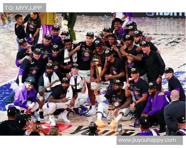 湖人首发阵容基本确定最后一席将在斯玛特拉拉维亚范德彪中产生